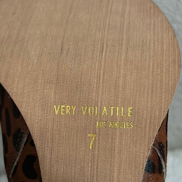 Very Volatile Size 7 Gracemont Genuine Horse Hair Booties In Leopard Print - Picture 7 of 9